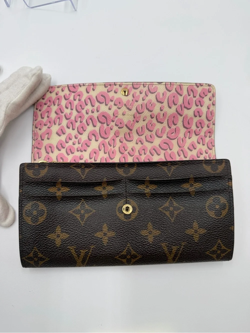 LV Limited Edit Sarah Sprouse x Monogram Wallet w/Pink Leopard Interior Full Set - Picture 4 of 16